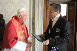 Embaixador do Brasil junto à Santa Sé agradece a Bento XVI pela criação de novo cardeal brasileiro