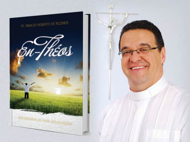 Padre Rinaldo lança livro com reflexões