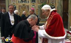 Bento XVI garante reverência e obediência ao novo Papa