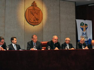 "Agenda será adaptada e seguirá a sensibilidade de Papa Francisco", diz Gasbarri