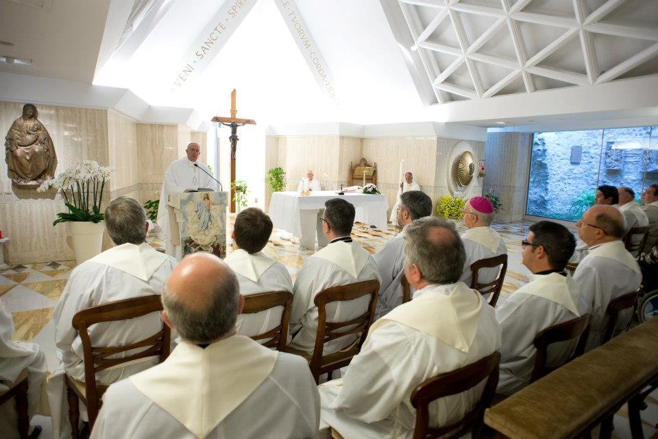 "Rezar pela Igreja para que fortaleça o anúncio do Evangelho", pede Francisco