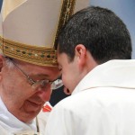 Papa preside ordenação sacerdotal: “Sejam pastores, não funcionários. Sejam mediadores, não intermediários”.