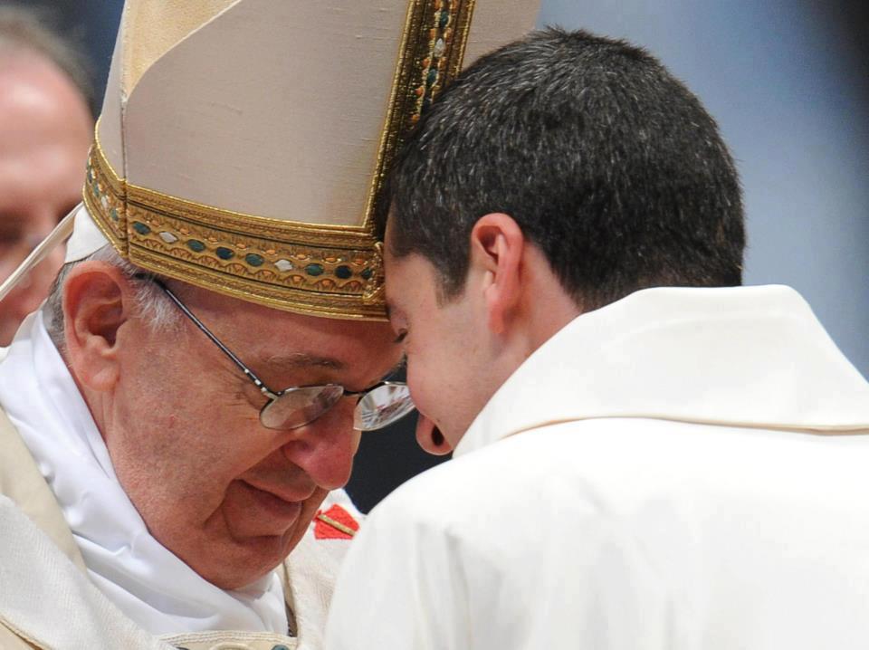 Papa preside ordenação sacerdotal: "Sejam pastores, não funcionários. Sejam mediadores, não intermediários".
