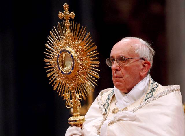 Dioceses brasileiras participaram da Adoração Eucarística simultânea com o Papa Francisco