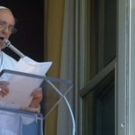 Angelus: Papa renova apelo pela paz no Egito e diz que fé e violência são incompatíveis