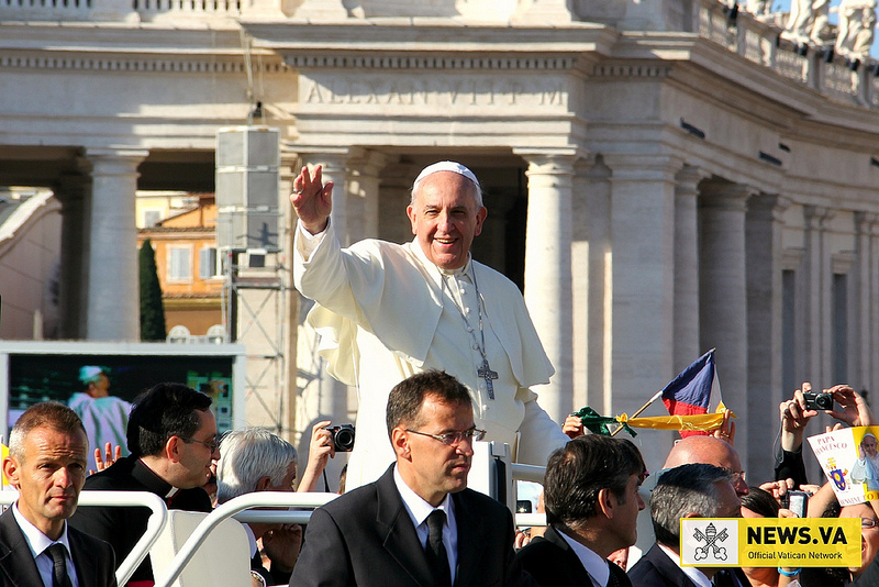 Papa no Angelus: “A luta contra o mal é dura e longa, requer paciência e resistência”