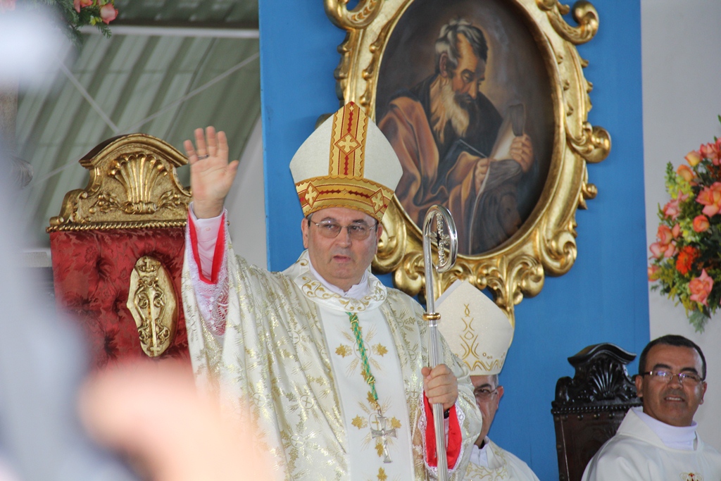 Novo Bispo de São José dos Campos toma posse