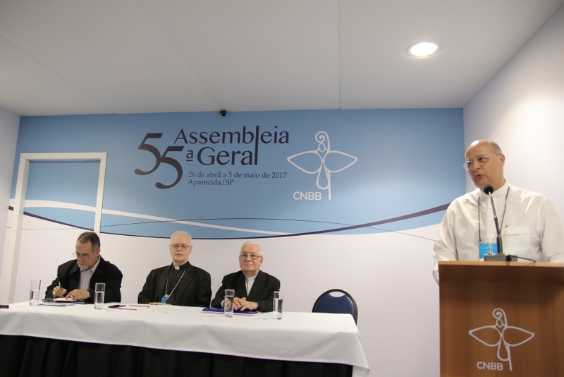 Em coletiva, bispos abordam conjuntura política e 10 anos da Conferência de Aparecida