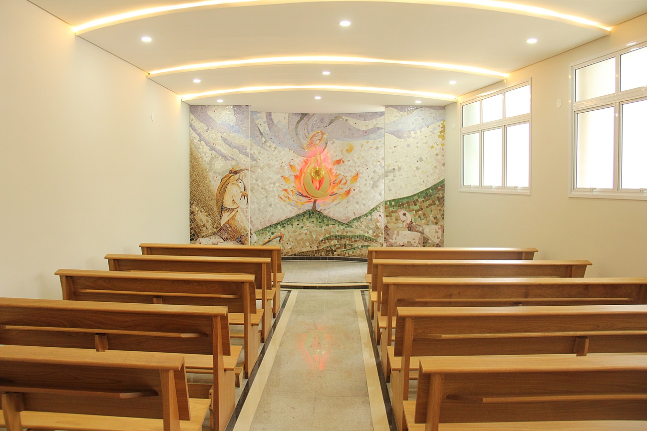 Nova igreja da Paróquia Santa Teresinha ganha Capela do Santíssimo ...