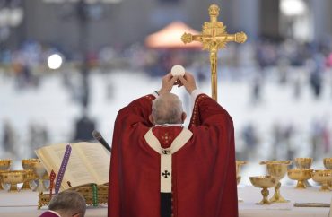 Papa Francisco: glória e cruz sejam inseparáveis