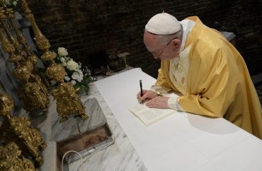 Papa assina em Loreto a Carta pós-sinodal aos jovens