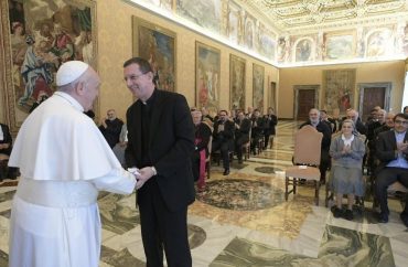 "Retomar com novo impulso a transformação missionária da vida e da pastoral", pede o Papa