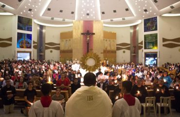 Vigília Eucarística reúne mais de 500 jovens da Diocese