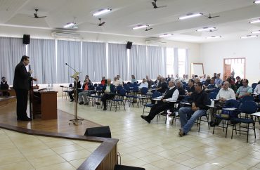 Formação Permanente do Clero acontece na Faculdade Católica-SJC