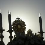 Papa: sem manifestações públicas, viver Corpus Christi com uma “vida eucarística”