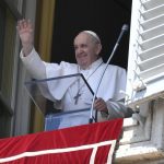Papa: Igreja segue em frente na fé de Pedro. Fé é vida