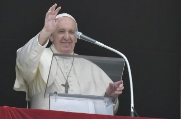 Papa Francisco: Cultivar os campos da vida sem julgar aquele do vizinho