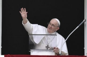 Papa Francisco: "Só o pão da vida alimenta nossas almas"