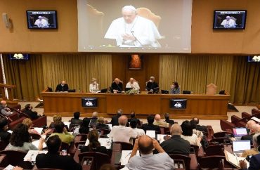 O Papa: ninguém é dono dos dons recebidos para o bem da Igreja