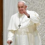O Papa: não extinguir o Espírito na comunidade cristã e dentro de cada um de nós