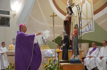 Paróquia Santa Teresa do Menino Jesus celebra 50 anos de história