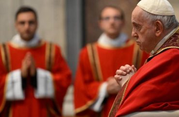 O mês de novembro do Papa: missa em sufrágio de Bento XVI e pelo Dia dos Pobres