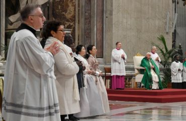 Anunciados da Palavra, testemunhas da fé: brasileiras recebem ministérios das mãos do Papa Francisco