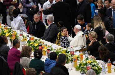 8º Dia Mundial dos Pobres: Papa Francisco almoçará com 1.300 pessoas carentes no domingo, 17