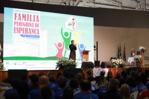 Cinco mil pessoas participam do 15º Simpósio Nacional das Famílias; evento acontece em consonância com o Ano Jubilar