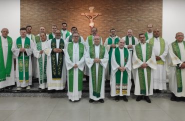 Padres refletem sobre missão evangelizadora no ambiente digital em encontro nacional, em Brasília