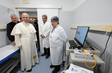 Papa inaugura no Vaticano ambulatório “Mãe da Misericórdia” com serviço gratuito de saúde destinado aos pobres