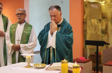 Dom Carlos Rômulo: ter os olhos fixos no Cristo Ressuscitado na certeza que Ele sempre caminha à nossa frente