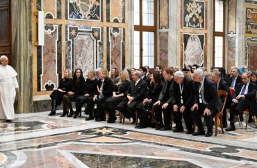 Leão XIV pede uma “educação digital ética” para proteger as crianças na era da IA