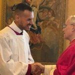 Do Brasil à Capela Sistina: uma voz que carrega a força do testemunho da adoção