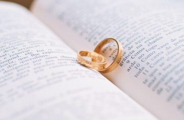 Doutrina da Fé: a monogamia não é um limite, o matrimônio é promessa de infinito