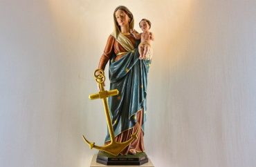 Imagem de Nossa Senhora da Esperança, do Cilento para a Basílica de São Pedro