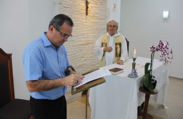 Pe. Fabiano Kleber é empossado como novo Chanceler da Cúria Diocesana de São José dos Campos