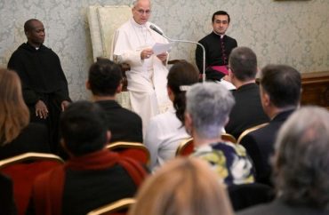 O Papa: ajudar os jovens a crescerem numa intimidade mais profunda com o Senhor