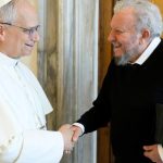 Papa Leão XIV recebe os responsáveis do Caminho Neocatecumenal, no Vaticano, e exorta à comunhão eclesial