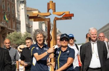Cruz Olímpica chega em Milão para Jogos de Inverno e "promoção da paz", diz o Papa