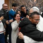 Diante do Papa, com o coração aberto em busca de Deus