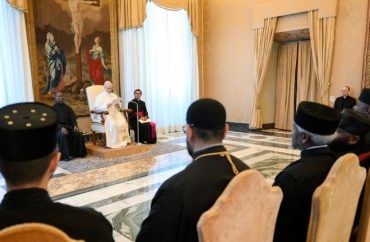 O Papa: quando desarmamos nossos corações, crescemos na caridade