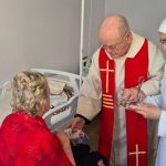 Rio do Oeste/SC: o amor e a paciência das Pequenas Missionárias com os idosos