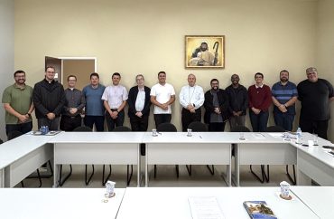 Pastoral Presbiteral se reúne com Dom Cesar em reunião ordinária