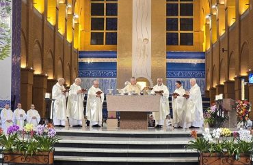 “Seguir Aquele que nos amou primeiro”, disse o cardeal Spengler na homilia da 1ª celebração eucarística