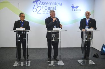 Bispos destacaram sinodalidade, desafios sociais e diretrizes evangelizadoras na primeira coletiva da 62ª Assembleia da CNBB