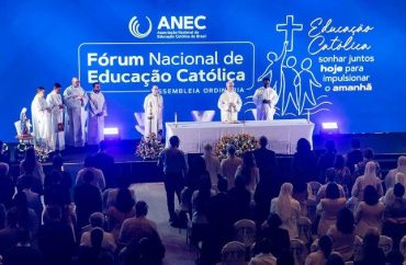 ANEC lança livro que resgata 80 anos da educação católica no Brasil