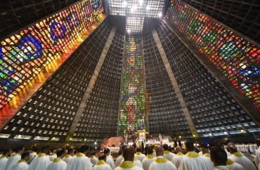 Cardeal Tempesta lança Carta Pastoral durante a Missa do Crisma