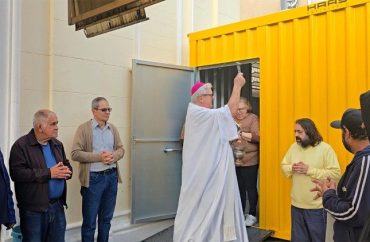 Paróquia em Porto Alegre inaugura banheiro solidário para moradores de rua