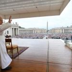 Papa: participar das procissões de Corpus Christi é um testemunho corajoso de fé